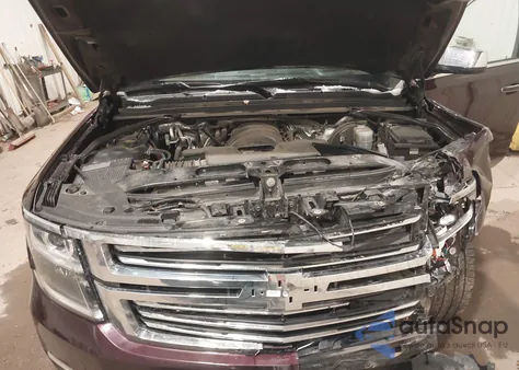 2017 Chevrolet Suburban Premier z USA, uszkodzony, nr VIN 1GNSKJKC8HR261729